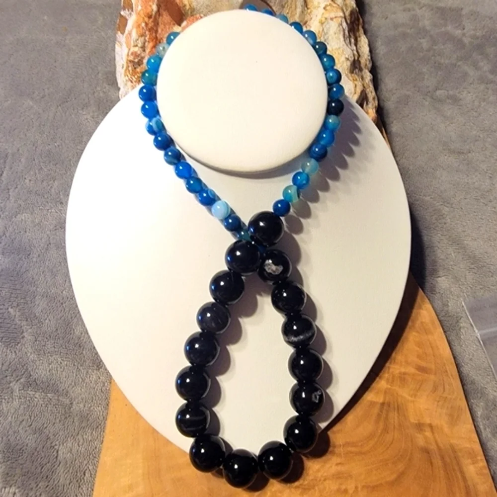 Round 993 Cts Natural Blue Onyx Black Agate Beaded Natural Gemstone Necklace